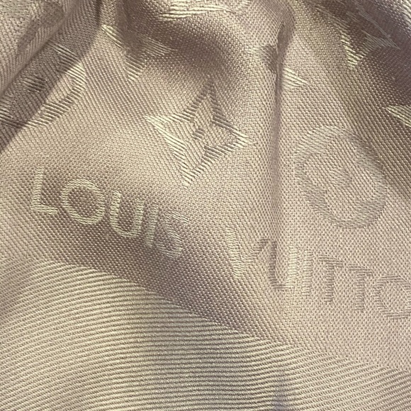 Authentic Louis Vuitton Monogram Scarf - Picture 2 of 14